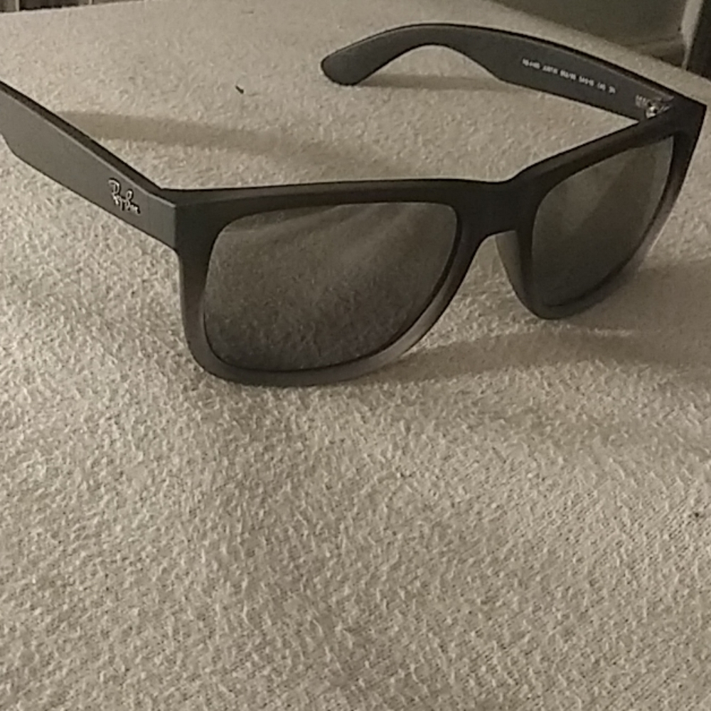 Ray-Ban Grey gradient mirror